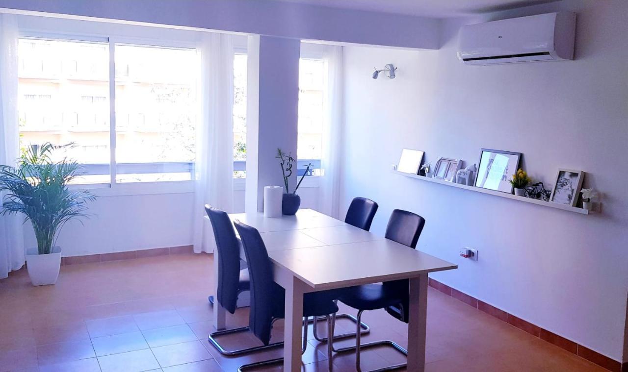 Apartamento La Carihuela Torremolinos Dış mekan fotoğraf